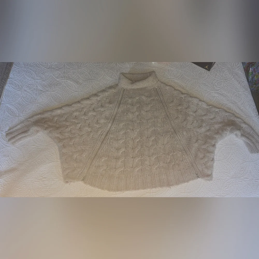 Brown Cable-Knit Oversized Women's Sweater - Picture 2 of 11